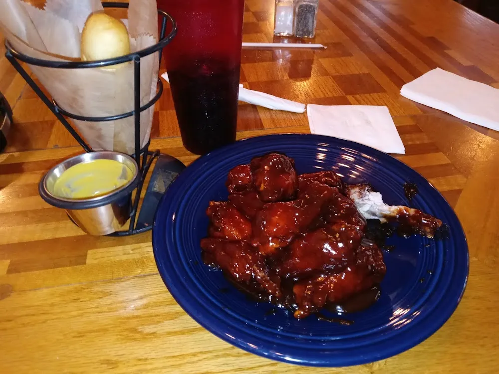BBQ Wings & Breadsticks